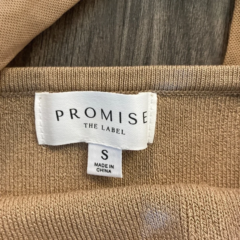Promise the Label Shaper Fit Cross-Front Rib-Knit Corset Top in Taupe/Tan- NWOT - Picture 6 of 6